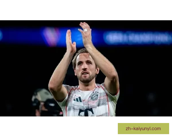 拜仁22轮轰82球冲百球纪录